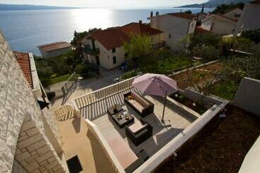 Pisos turísticos Apartments With Pool Vrdoljak