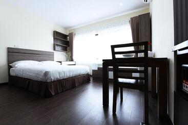 Granda Legend Apartment