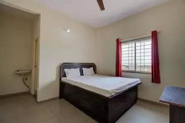 Otel Spot On 63310  Friends