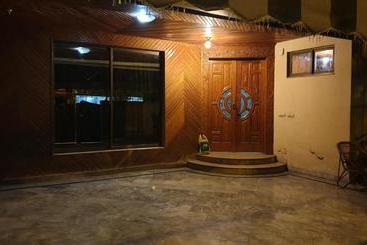 تختخواب و صبحانه Guest Inn