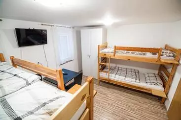 Retkeilymaja Rooms At Trimček