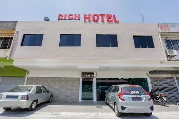 Hotel Oyo 89495 Rich
