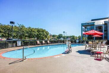 فندق Clarion Pointe Huntsville Research Park