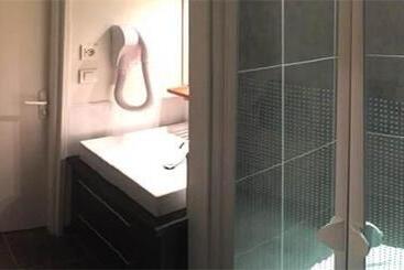 تختخواب و صبحانه Villa Orion