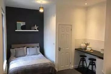 Townhouse @ Allen St  Stoke