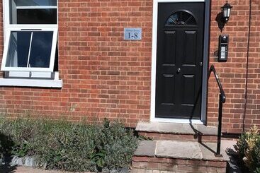 Жильё для туристов 1 Helena Studio Apartment