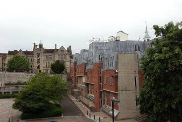 آپارتمان‌های توریست‌ها Flat 08 Westgate House