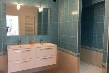 דירות לתיירים Une Pause En Provence