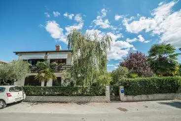 ツーリストアパートメント Apartments Zrinka 793