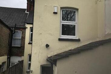 Turistlägenheter 96 Rochester Street