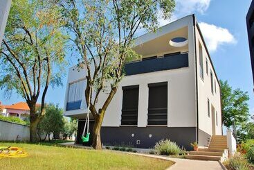 شقق خاصة سياحية Apartment Karlo & Jakov