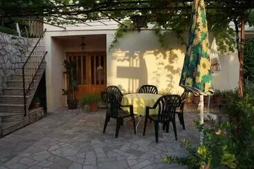 پانسیون Guest House Medine