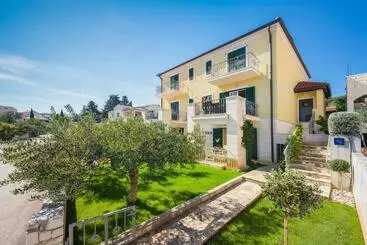 آپارتمان‌های توریست‌ها Villa Edo   Charme Homes