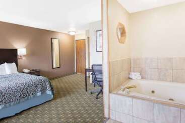 Hotel Days Inn & Suites By Wyndham Waterloo