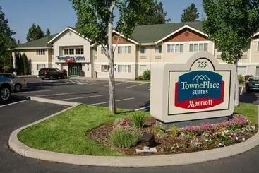 هتل Towneplace Suites Old Mill District, Bend Near Mt Bachelor
