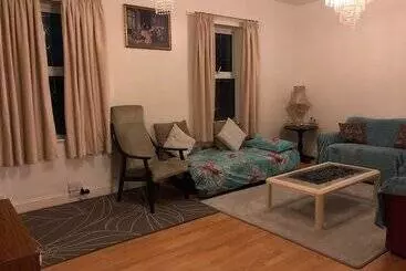 Turistihuoneistot 2 Bed Apartment In Basingstoke