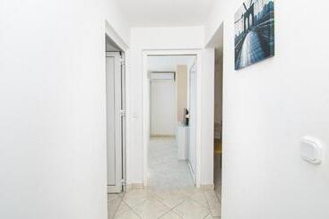 דירות לתיירים Apartment Danijela