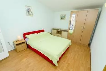 Turistihuoneistot Apartment Vlatka