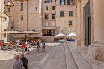 Жильё для туристов Apartments Cathedral