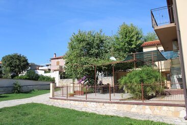 شقق خاصة سياحية Villa Nino