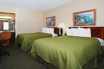 호텔 Rodeway Inn Conference Center