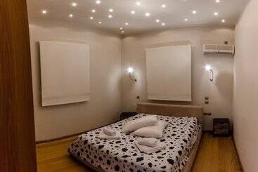 Vakantie-appartementen Glyfada Aquarius Big Garden Villa