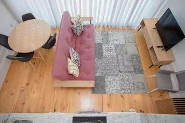 آپارتمان Liiiving  Mezzanine Downtown Balcony