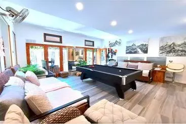 ツーリストアパートメント Luxury Escape