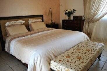 ツーリストアパートメント Paradise Villa Sounio