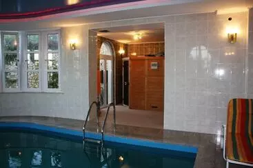 آپارتمان‌های توریست‌ها Luxury Apartments Villa Gloria