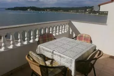 Turistihuoneistot Paradise Beach