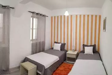 آپارتمان‌های توریست‌ها The House