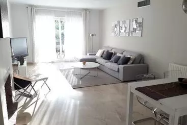 آپارتمان‌های توریست‌ها Apartamento En Marbella Con Vistas Al Golf