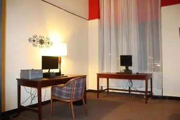 Ramada By Wyndham Lansing Hotel & Conference Center