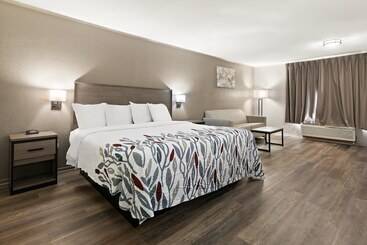 فندق Red Roof Inn & Suites Monroe, Nc