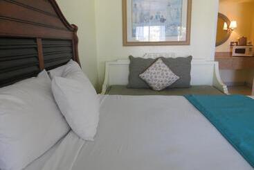 Seralago Hotel & Suites Main Gate East