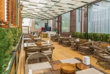 هتل Shedevr Plaza