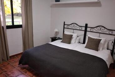 Отель Cortijo Los Conquistadores