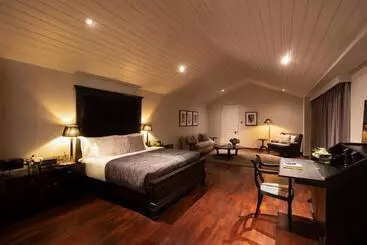 Hotel W15 Hanthana Estate Kandy
