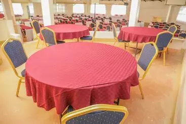 هتل Lake Olbolosat Resort Park Lodge