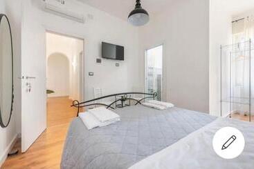 Nocleg ze śniadaniem Es   Essential Solution & Emotion Stories