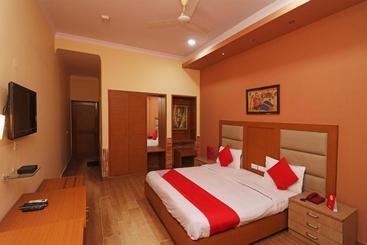 Hotell Birdhouse Residency By Oyo Rooms