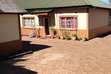 هتل Standard Way Lodge