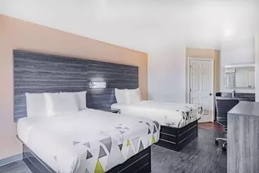 Отель Baymont By Wyndham Commerce Ga Near Tanger Outlets Mall