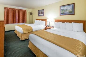 בית מלון כפרי Quality Inn Kenai