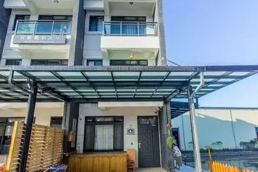 تختخواب و صبحانه Bj Classic Town