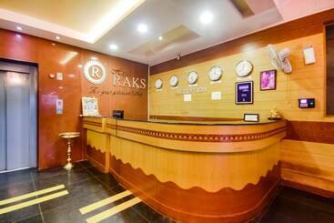 Capital O 49169 Hotel Raks