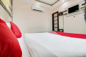 Hotel O Tulsi Palace