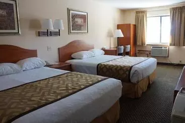 בית מלון כפרי Luxury Inn & Suites