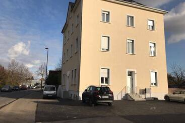 ユースホステル Godorfer Burg Monteuer Zimmer